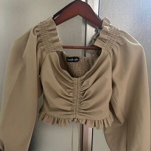NWOT Lavish Alice crop rouched top